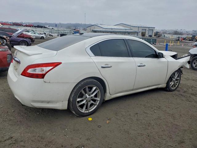 Nissan Maxima S Image 3