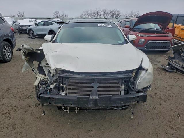 Nissan Maxima S Image 5