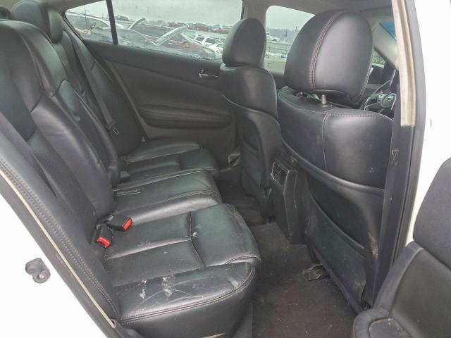 Nissan Maxima S Image 6