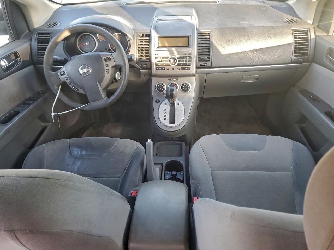 Nissan Sentra 2.0 Image 6