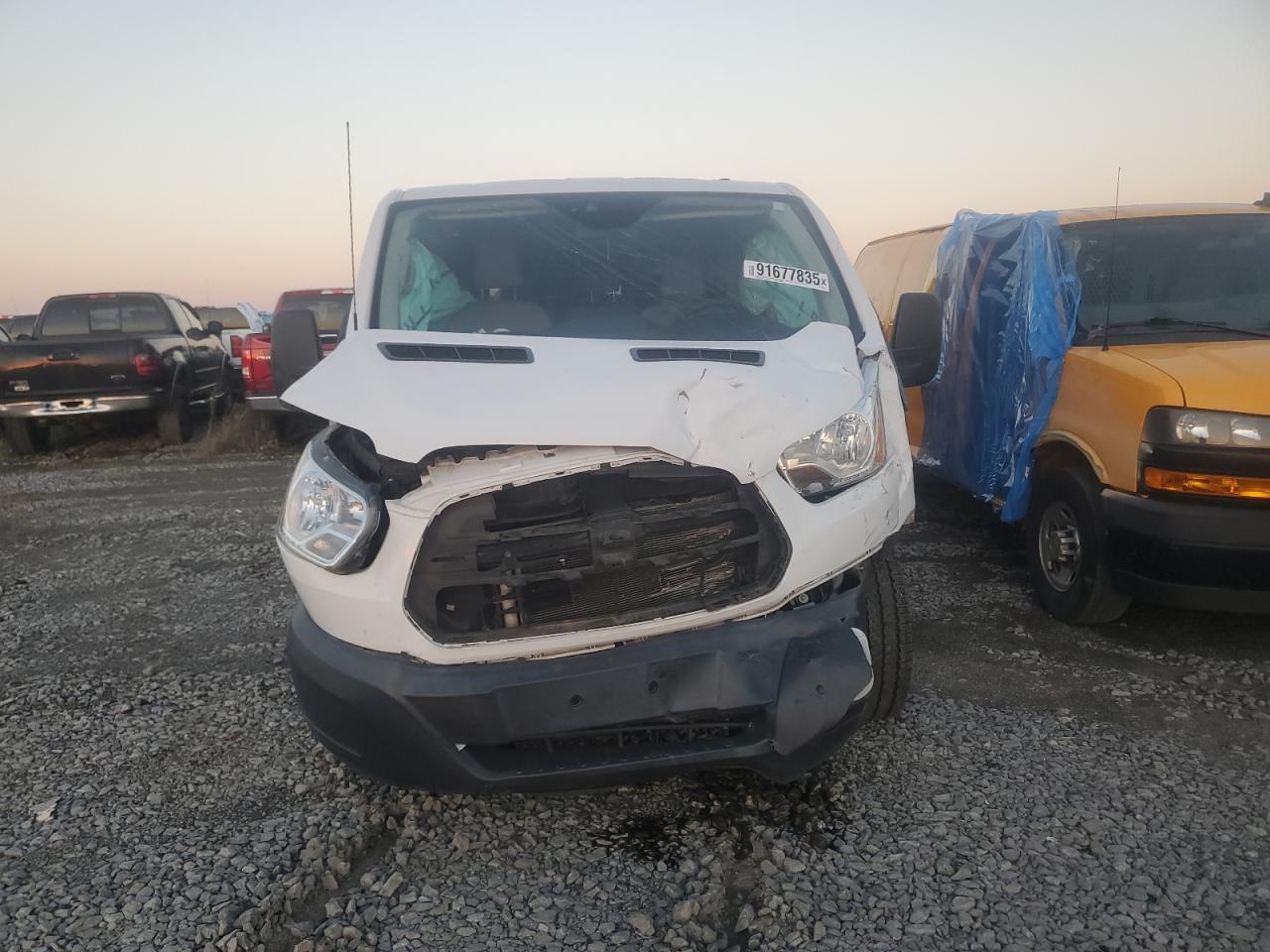 Ford Transit T-350 Image 2