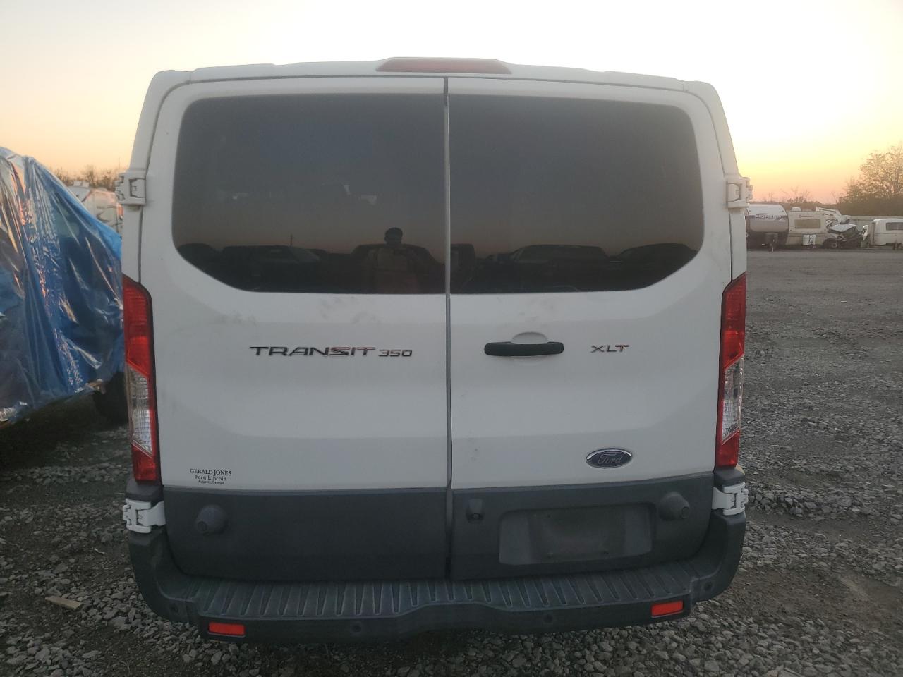 Ford Transit T-350 Image 5
