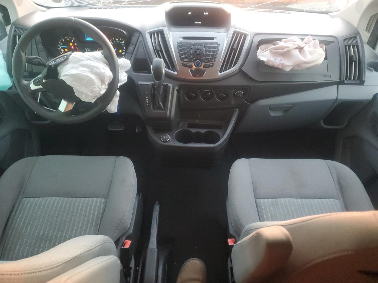 Ford Transit T-350 Image 3