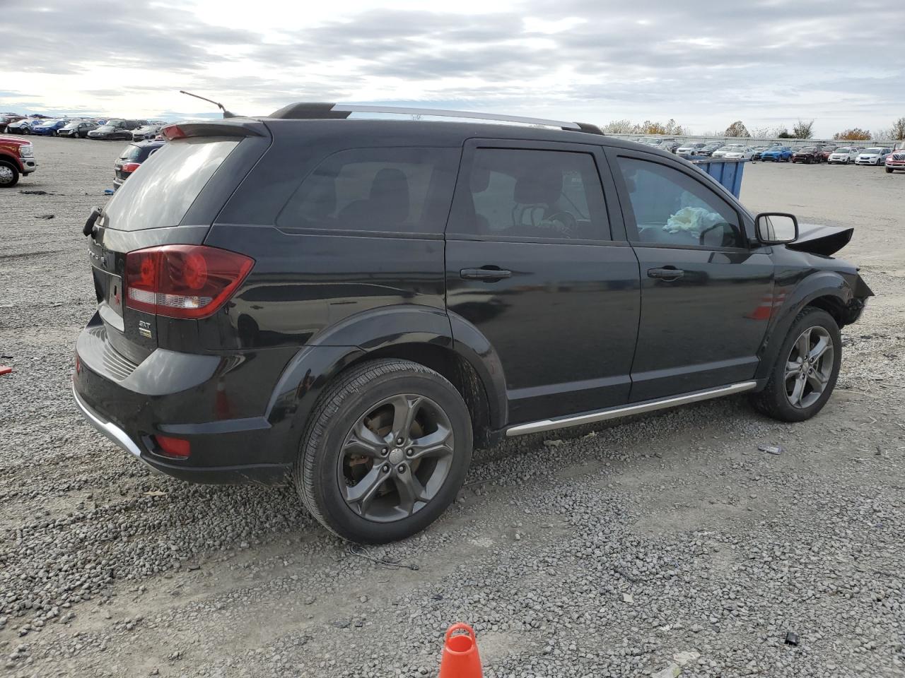 Dodge Journey Crossroad Image 2