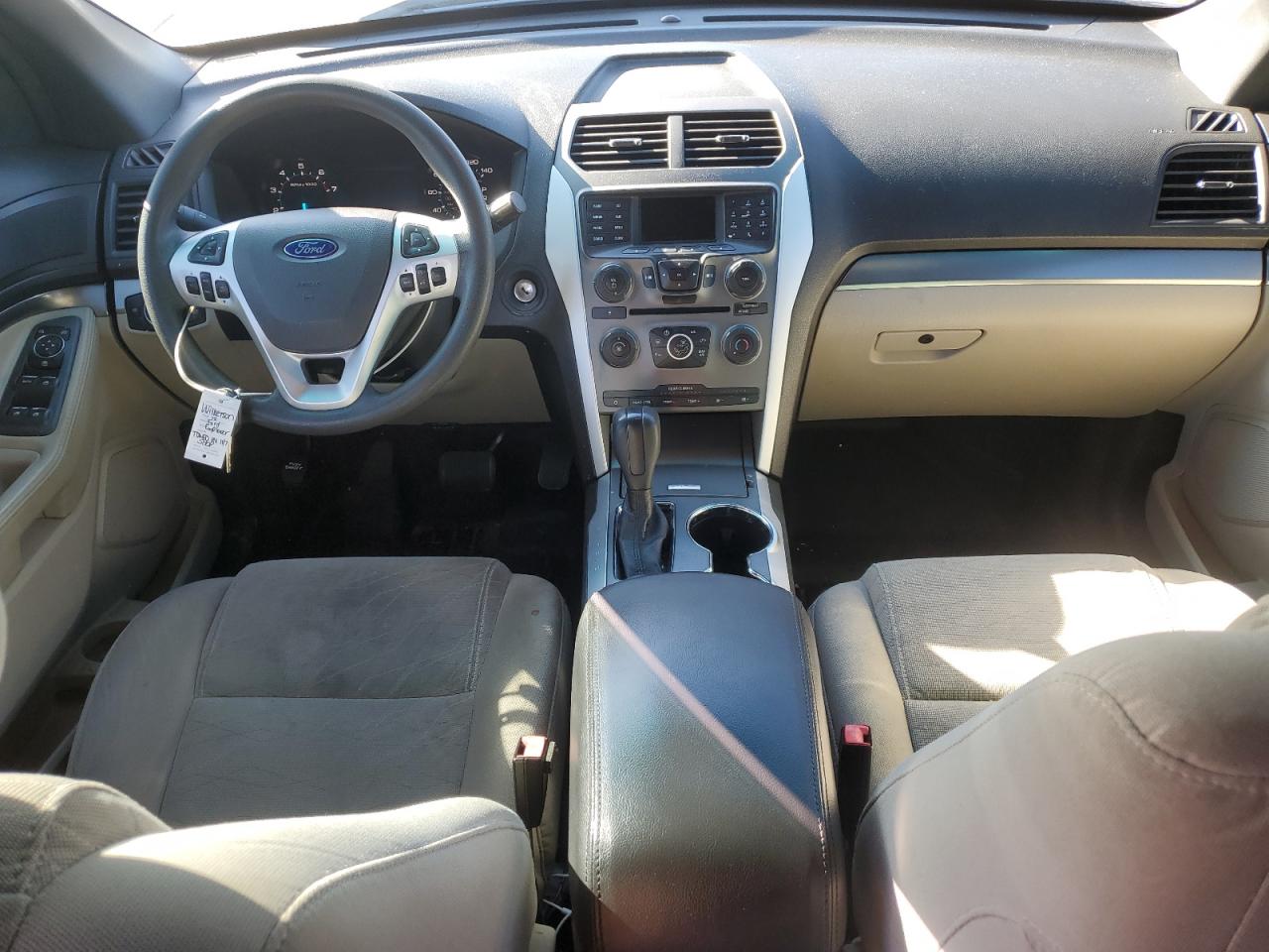 Ford Explorer Image 5