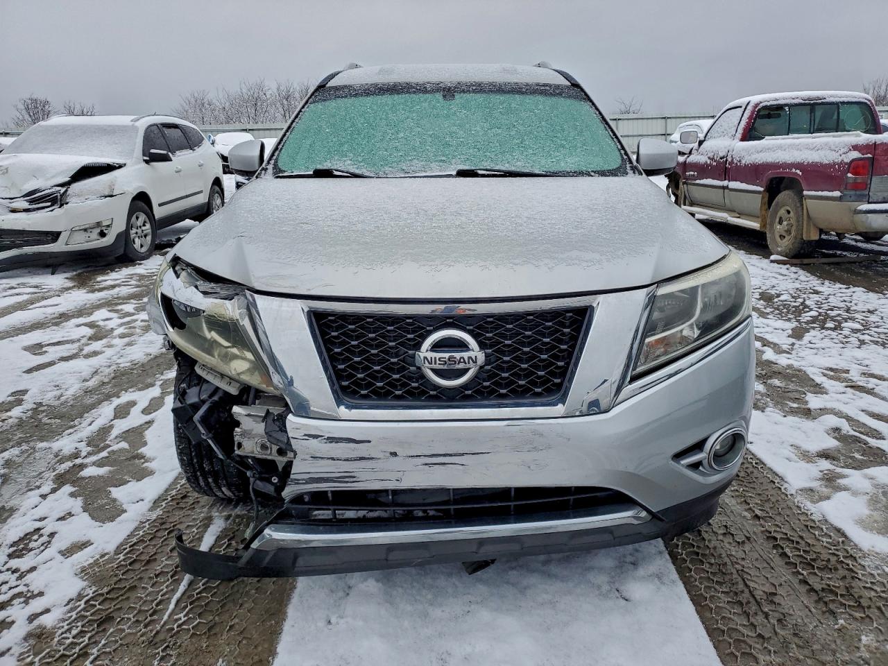 Nissan Pathfinder S Image 12