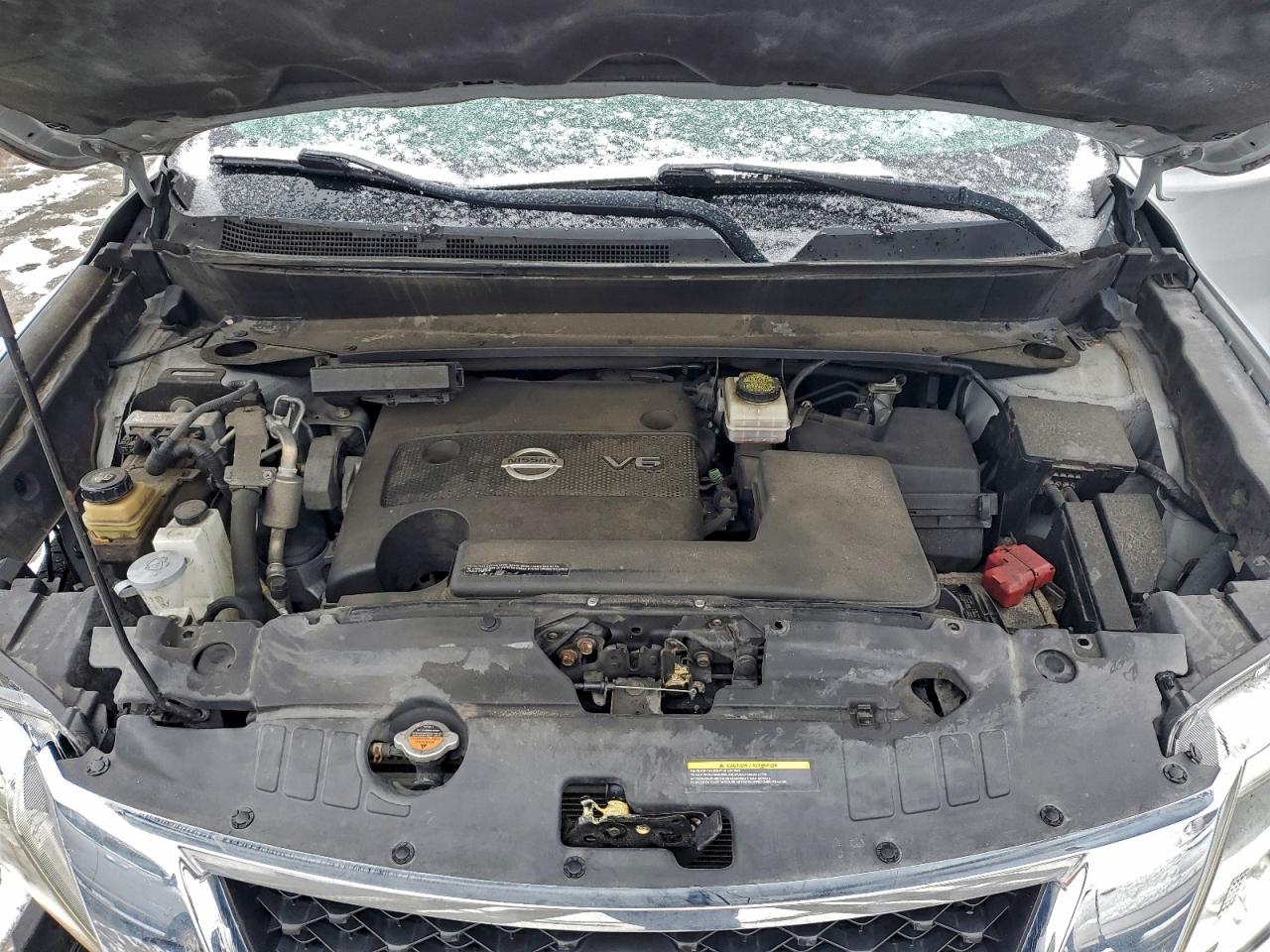 Nissan Pathfinder S Image 4