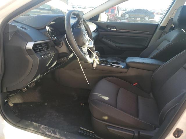 Nissan Altima S Image 8