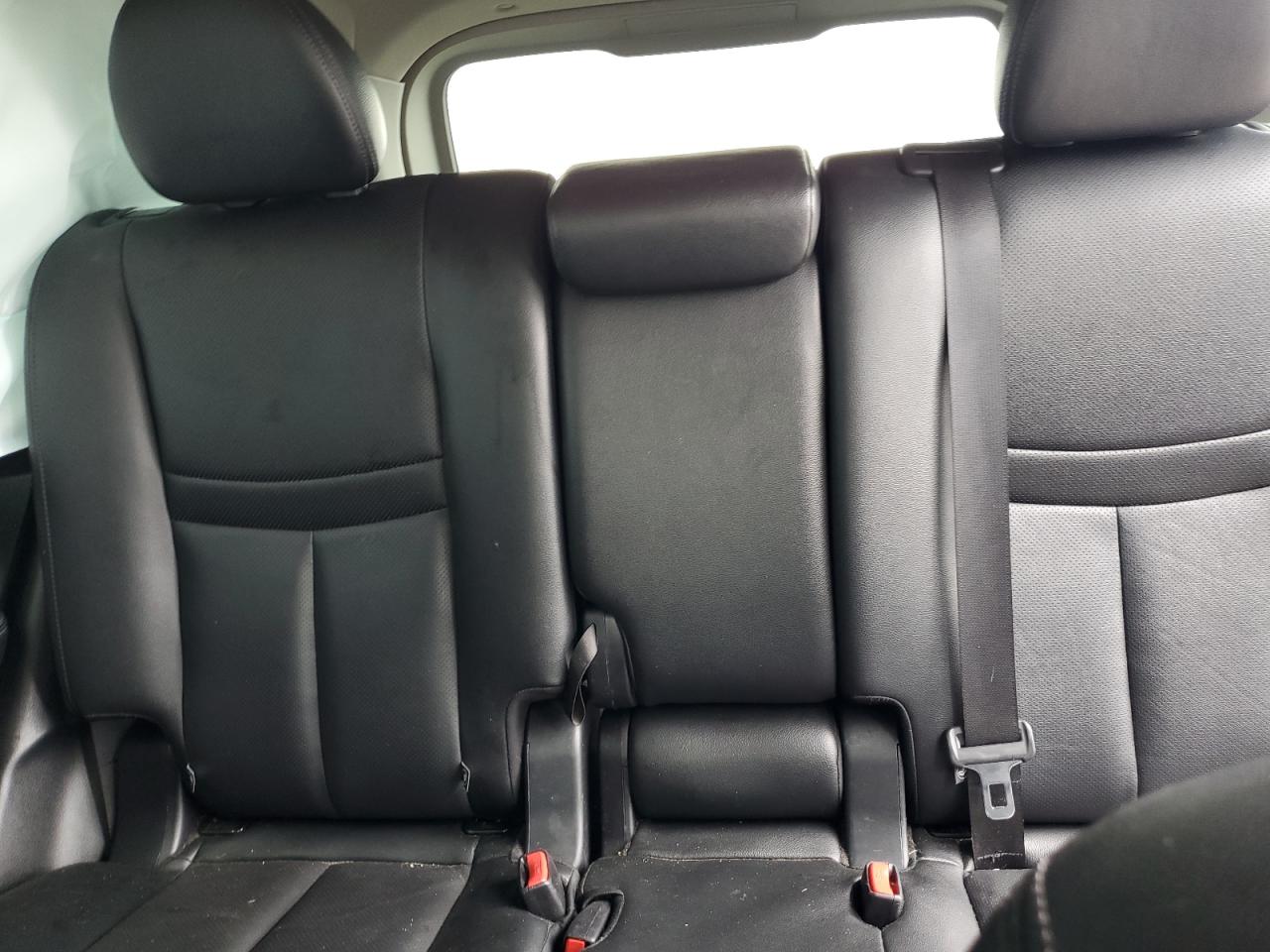 Nissan Rogue S Image 13