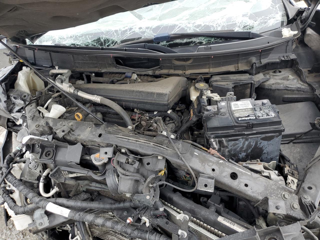 Nissan Rogue S Image 2