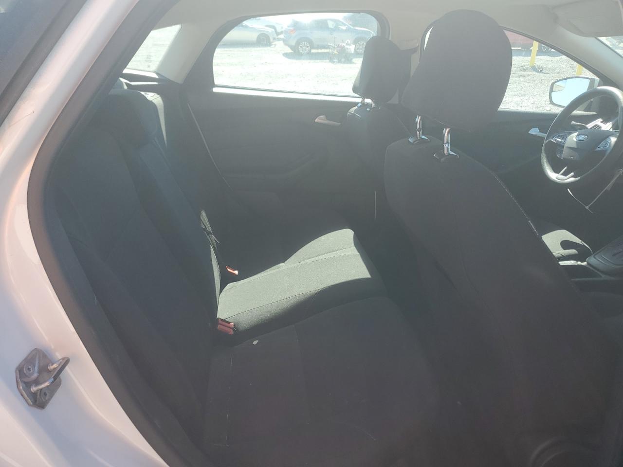 Ford Focus Se Image 10