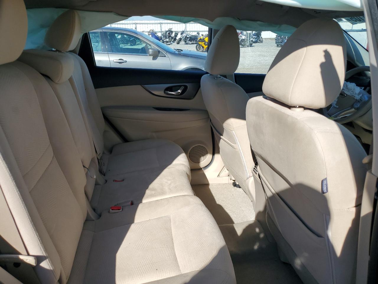 Nissan Rogue S Image 4