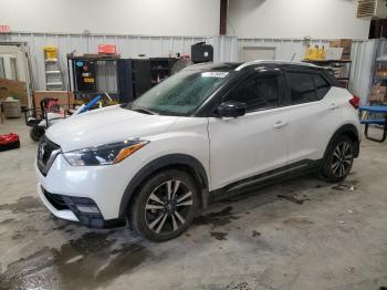  Salvage Nissan Kicks