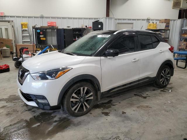  Salvage Nissan Kicks