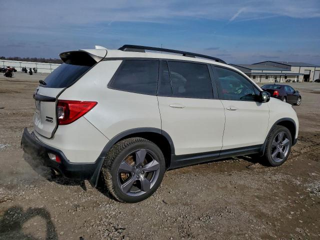 Honda Passport Touring Image 6