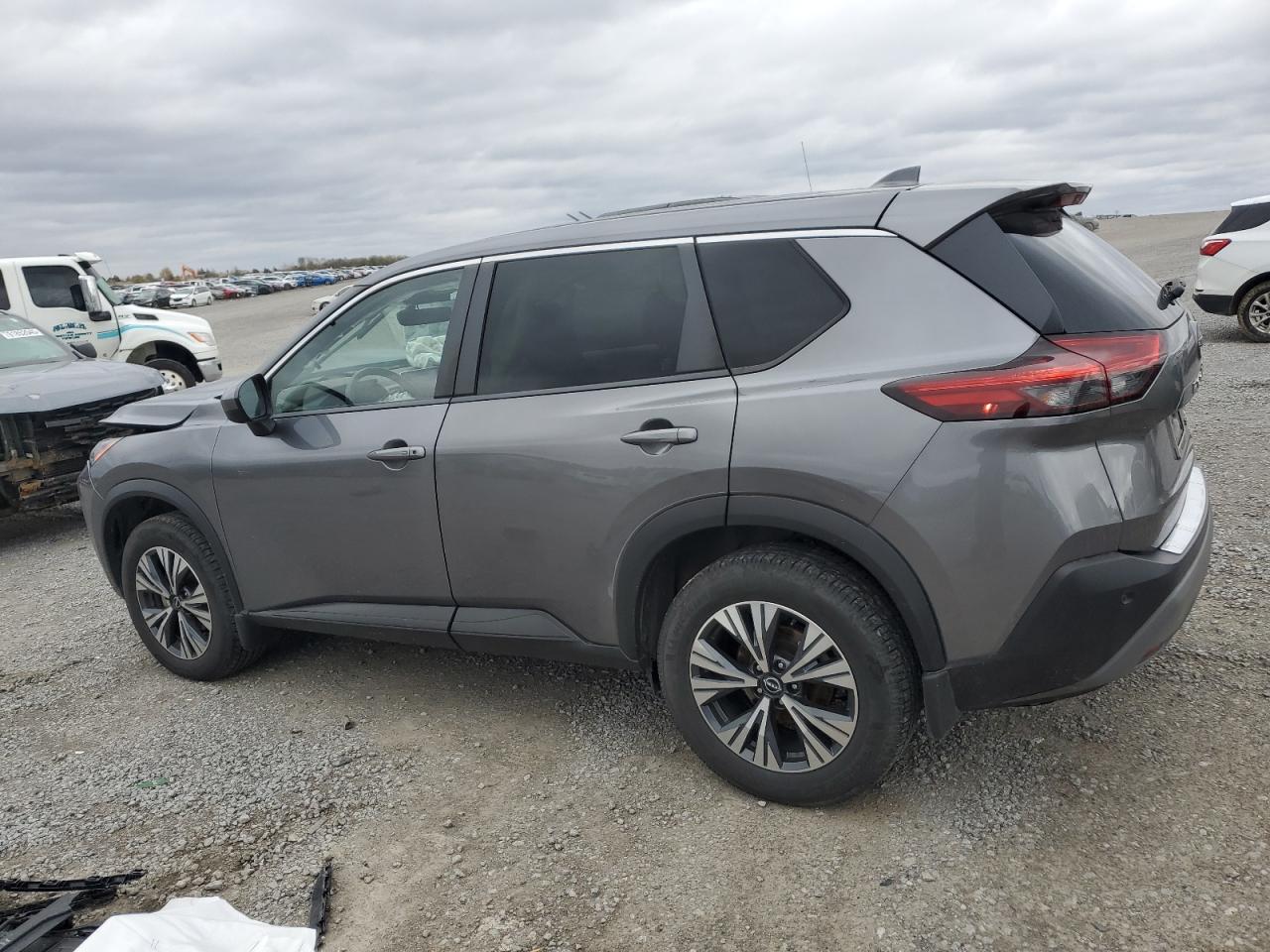 Nissan Rogue Sv Image 4