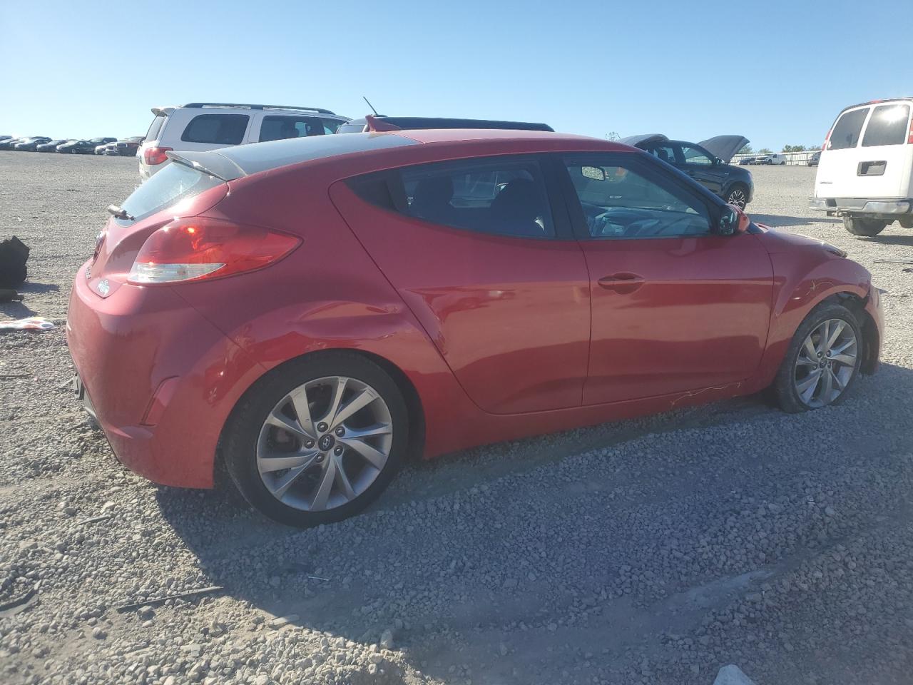 Hyundai VELOSTER Image 3