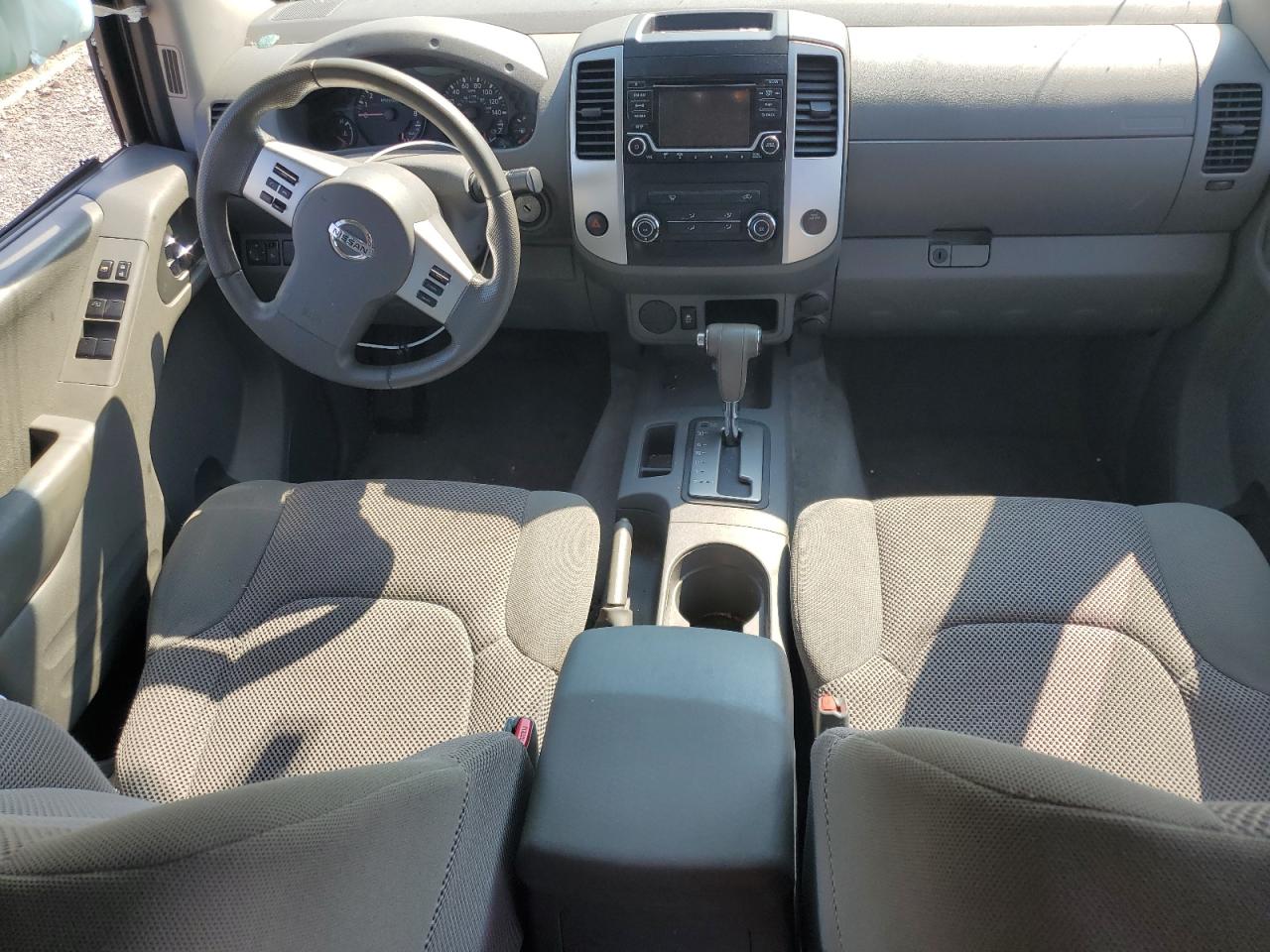 Nissan Frontier S Image 11