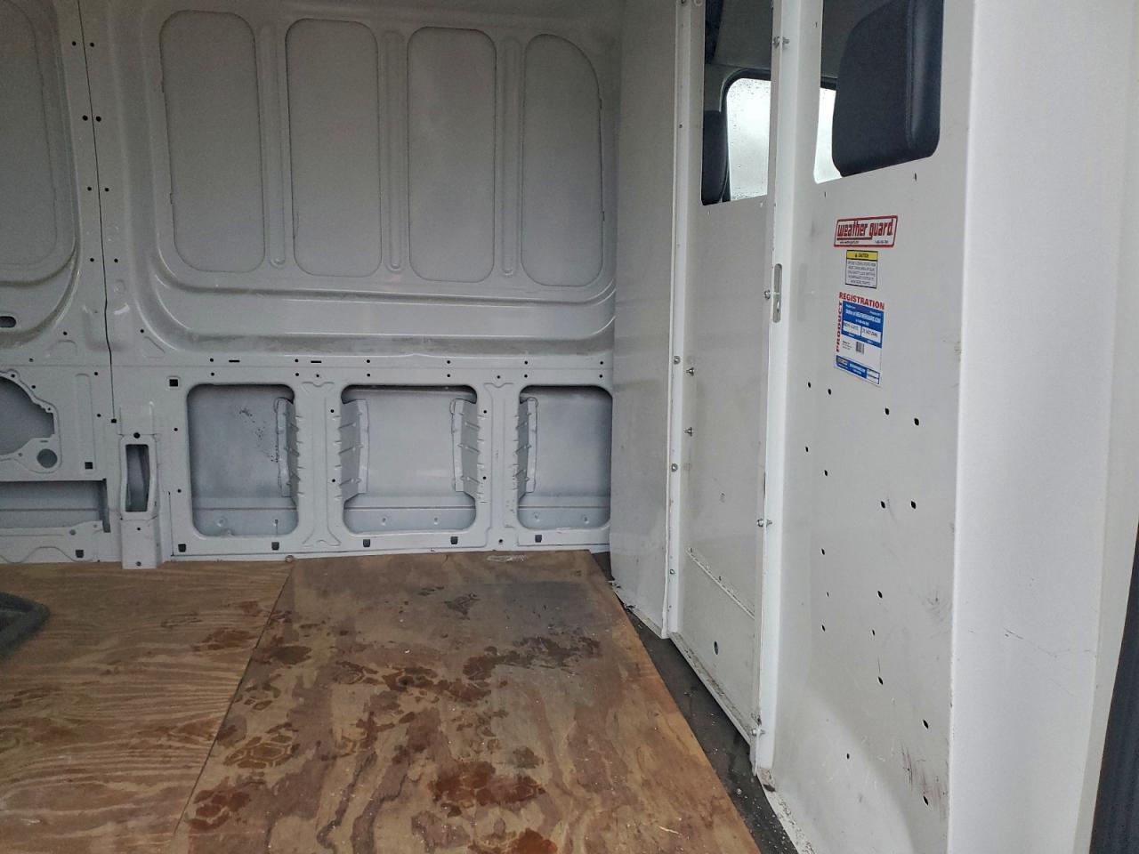 Ford Transit T-250 Image 7