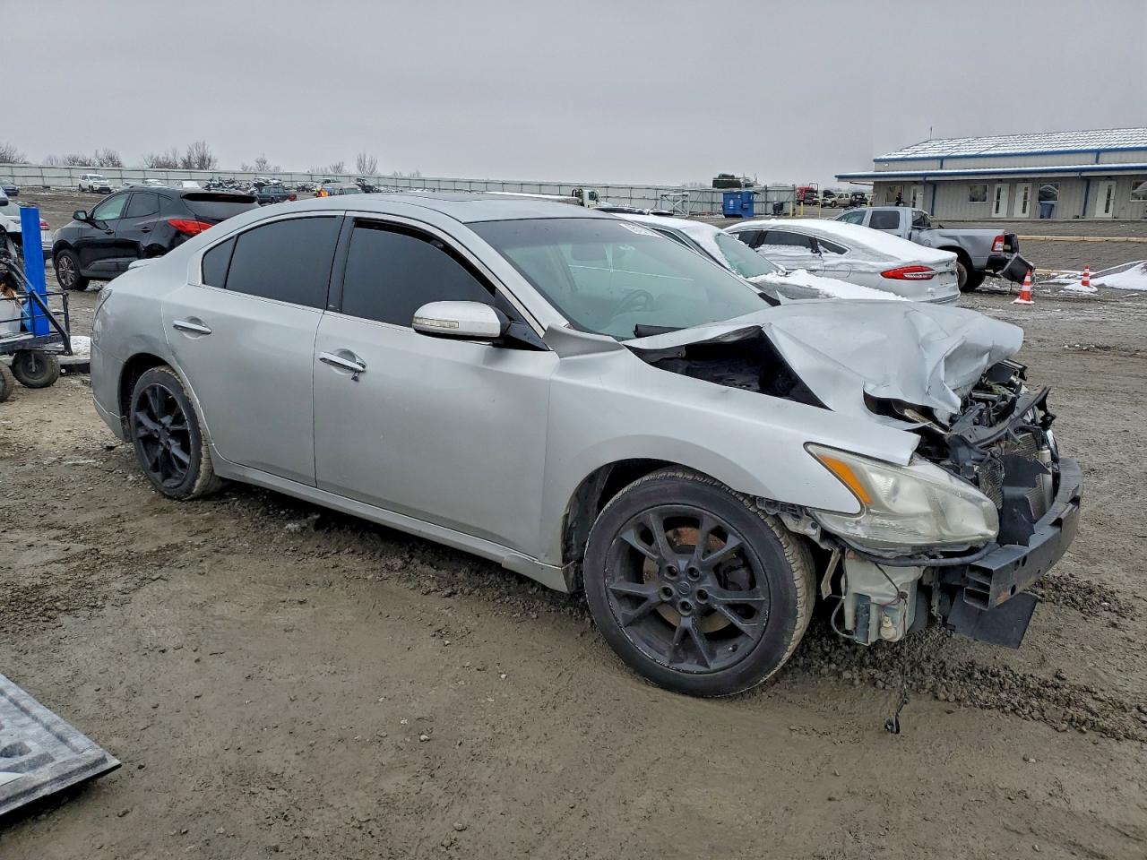 Nissan Maxima S Image 8