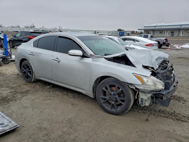 Nissan Maxima S Image 8