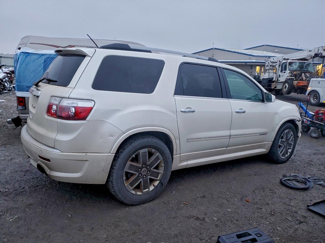 GMC Acadia Denali Image 4