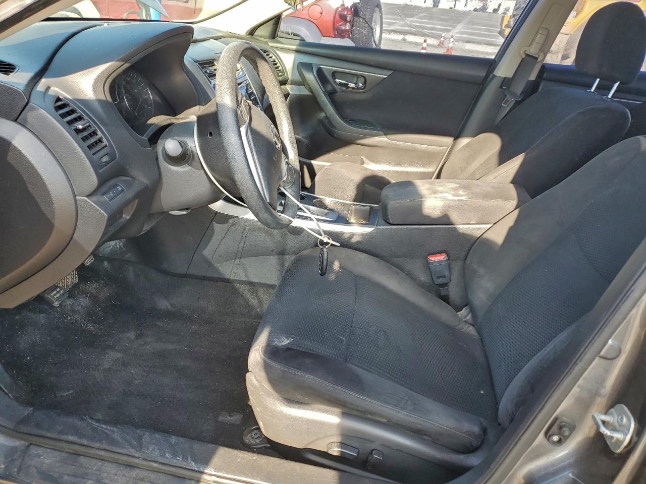 Nissan Altima 2.5 Image 8