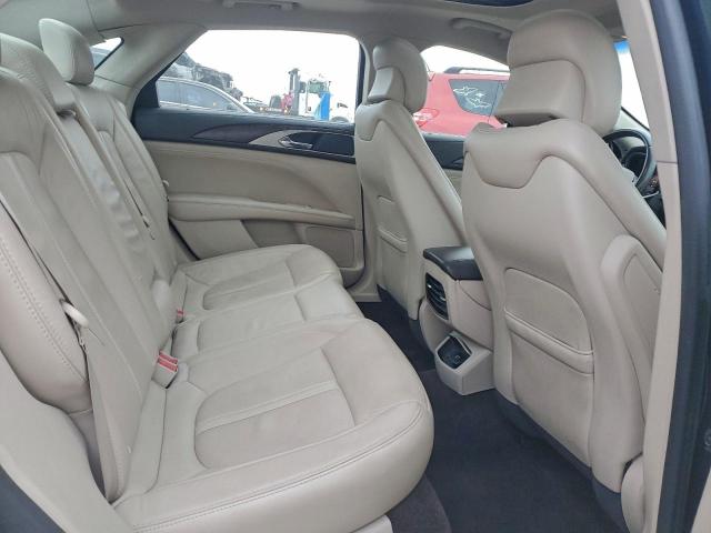 Lincoln MKZ Reserve Image 2