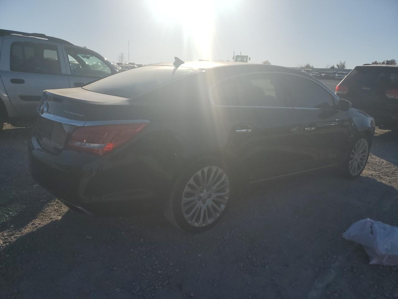 Buick LaCrosse Touring Image 6