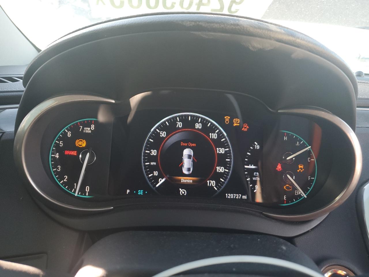 Buick LaCrosse Touring Image 7