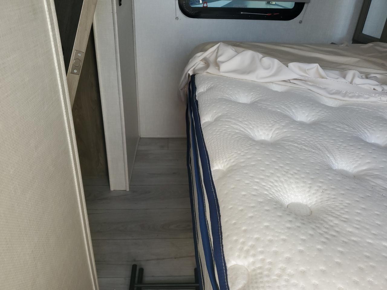 Surveyor Trailer Image 6