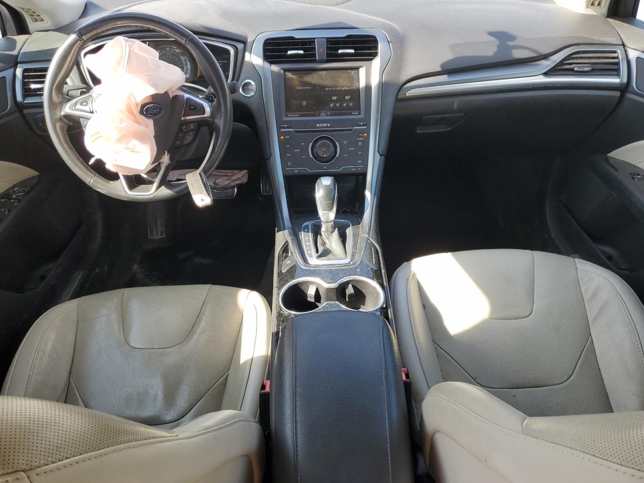 Ford Fusion Titanium Image 10