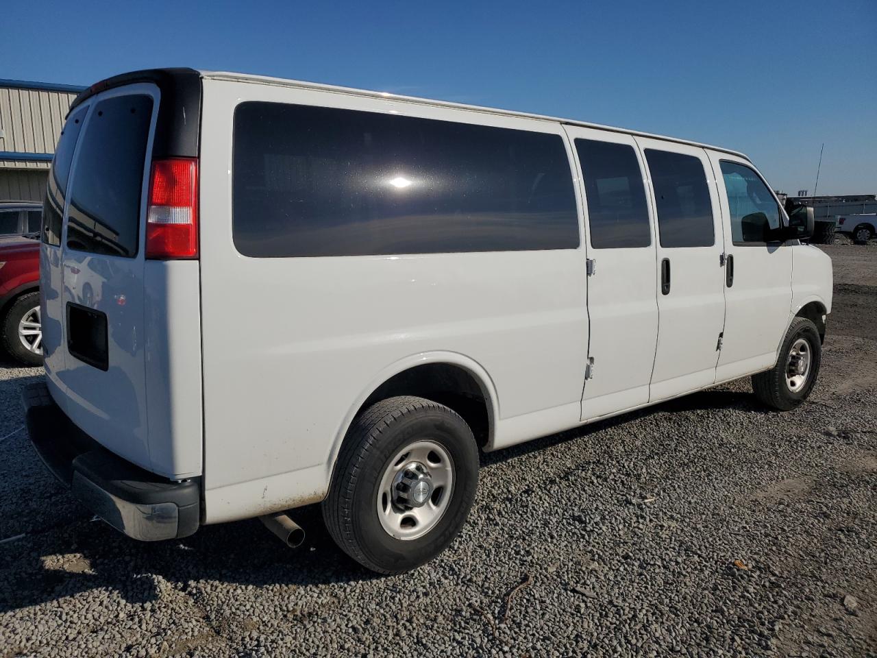 Chevrolet Express Lt Image 3