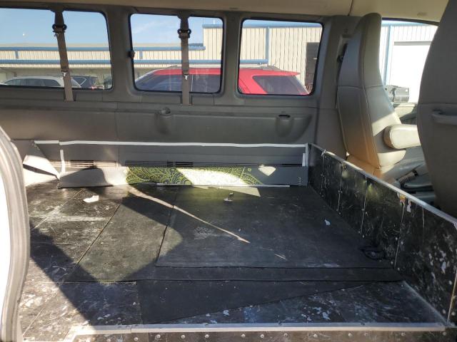 Chevrolet Express Lt Image 13