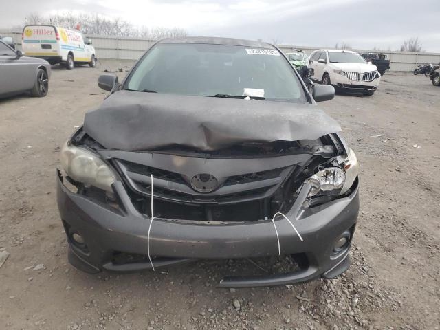 Toyota Corolla Base Image 8