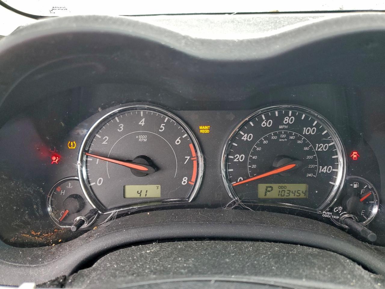 Toyota Corolla Base Image 9