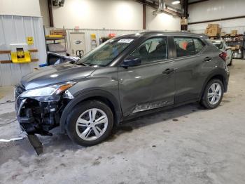  Salvage Nissan Kicks