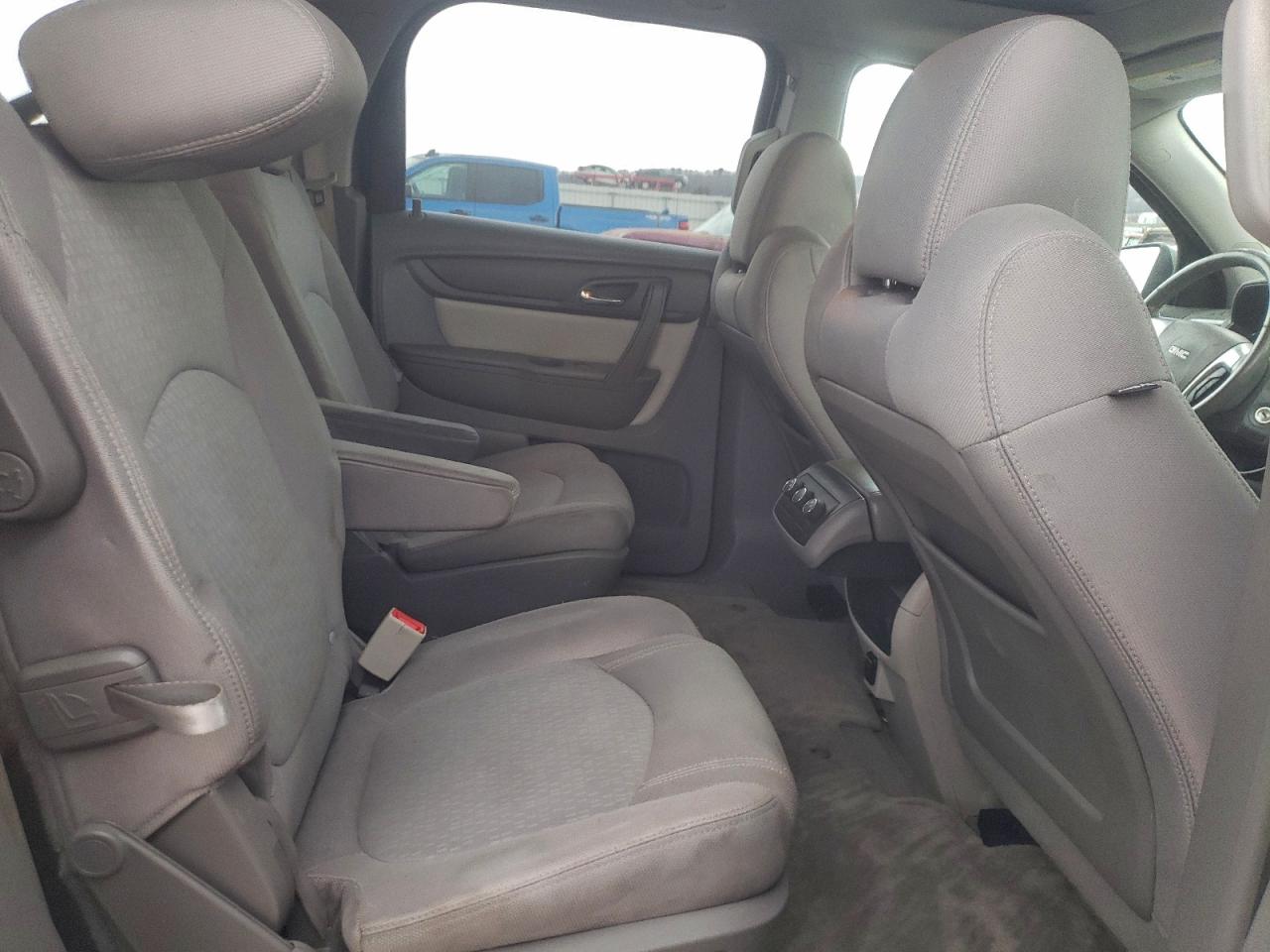 GMC Acadia Sle Image 2