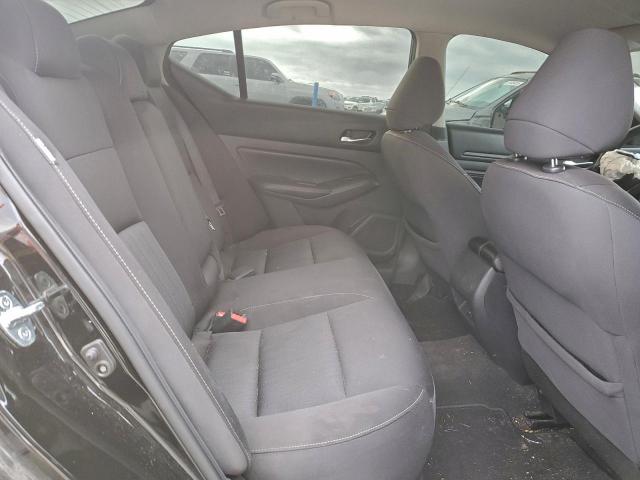 Nissan Altima S Image 4