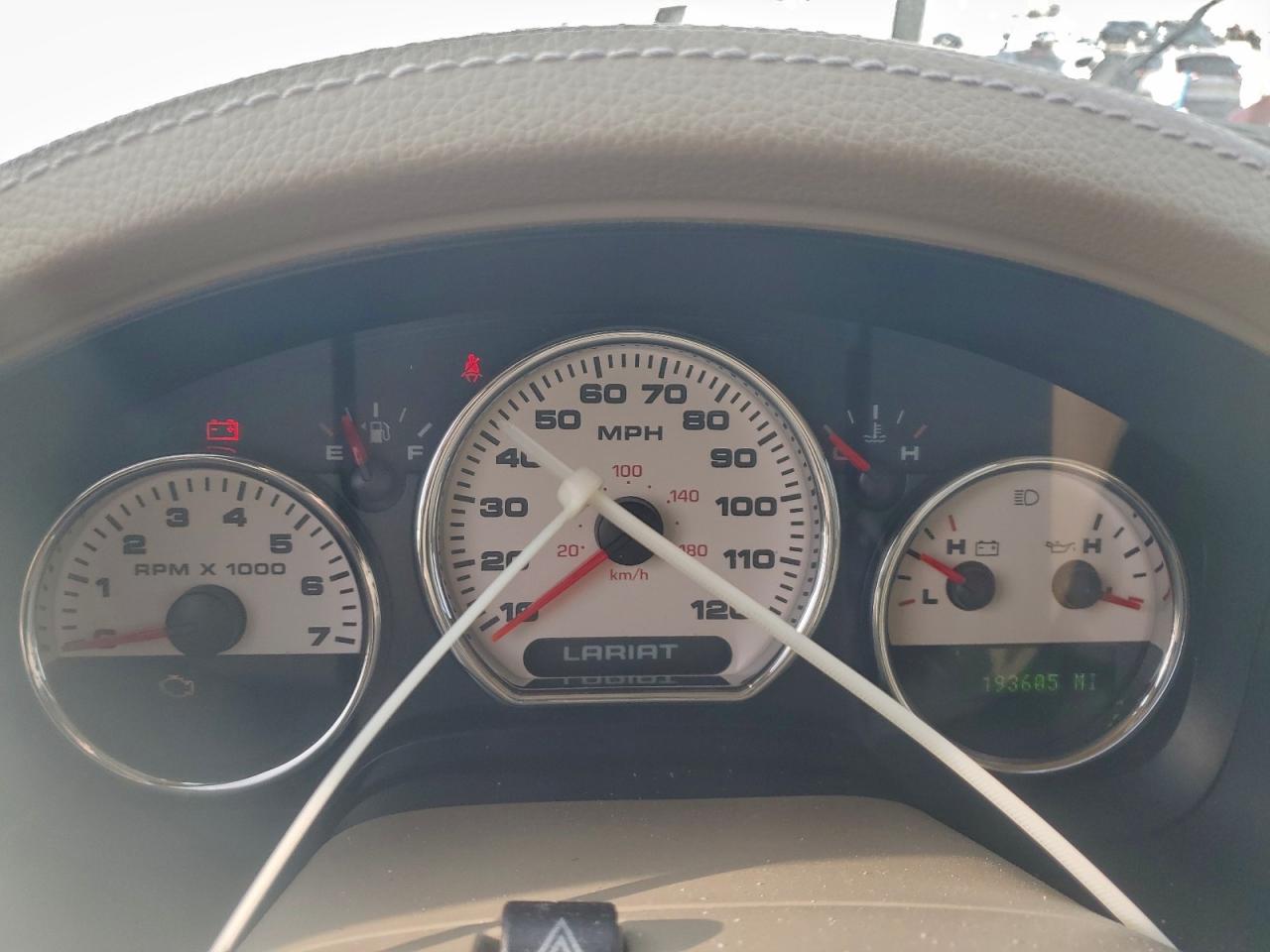 Ford F-150 Supercrew Image 8