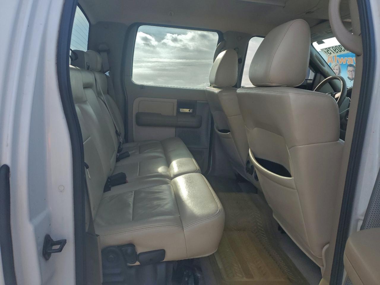 Ford F-150 Supercrew Image 10