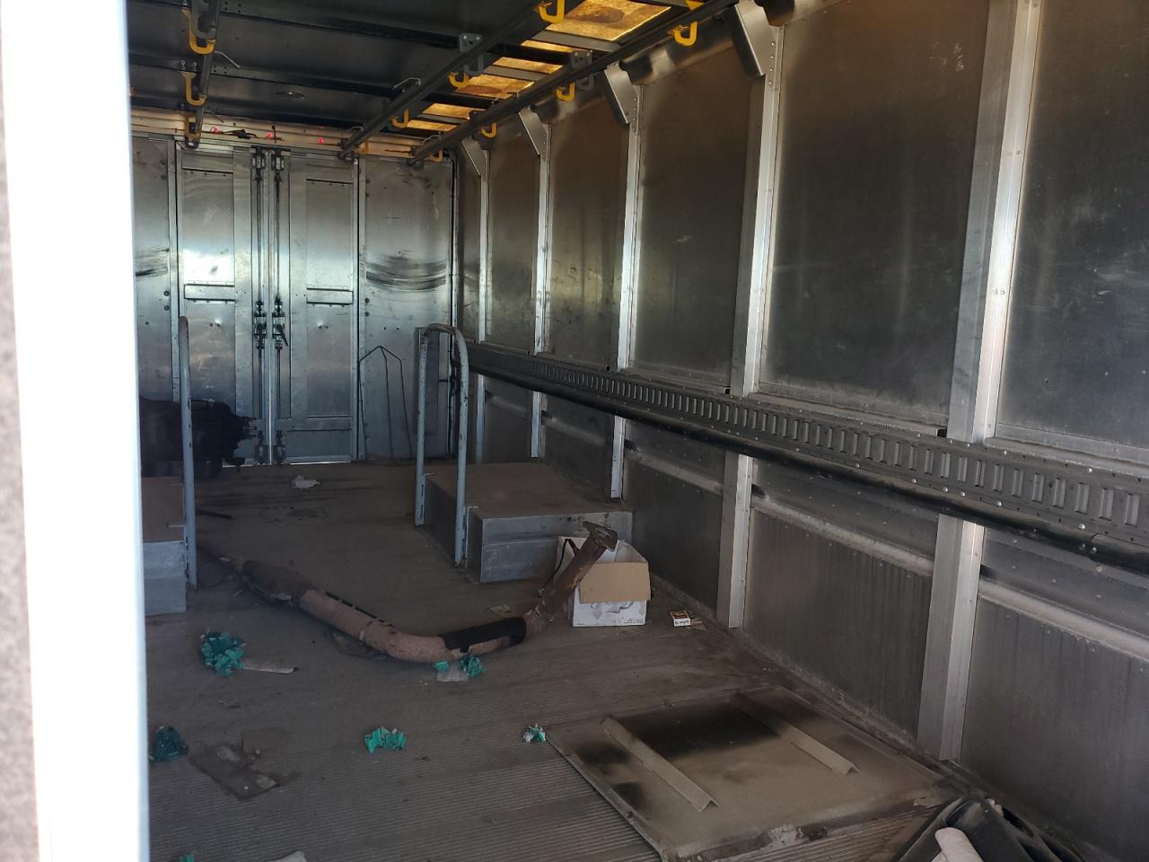 Freightliner Chassis M M Line Walk-in Van Image 8