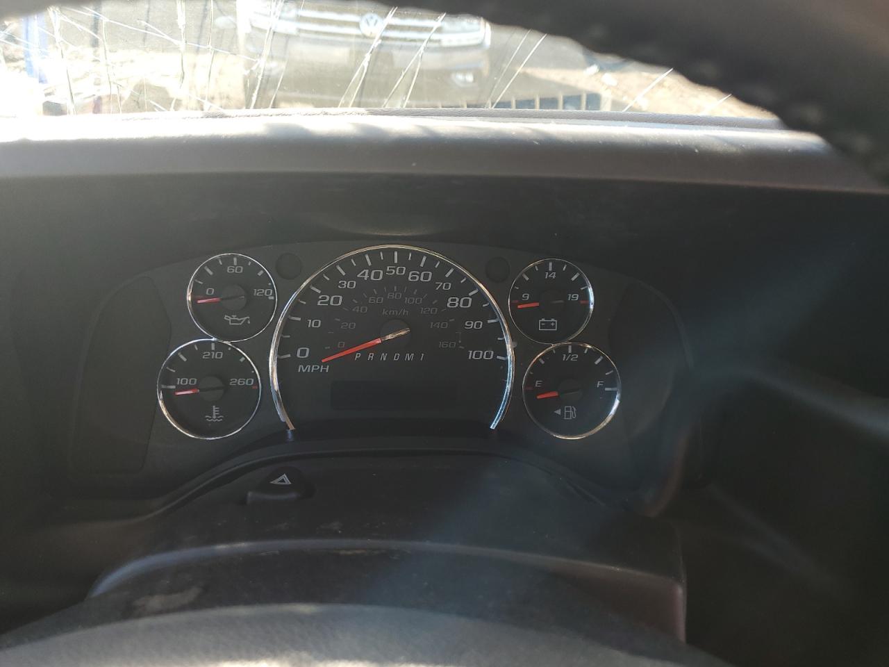 Chevrolet Express Image 8