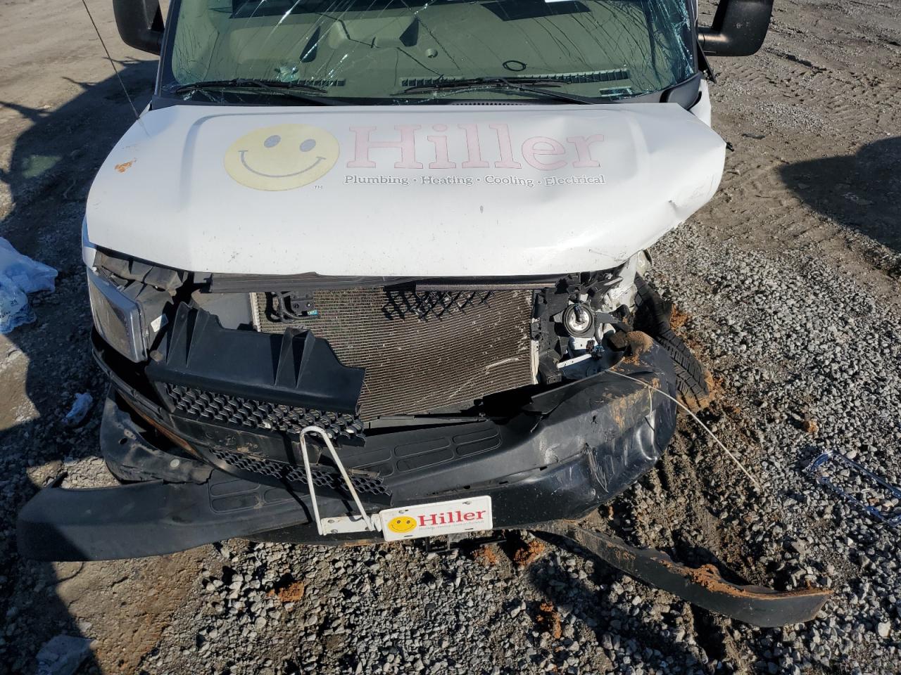 Chevrolet Express Image 10