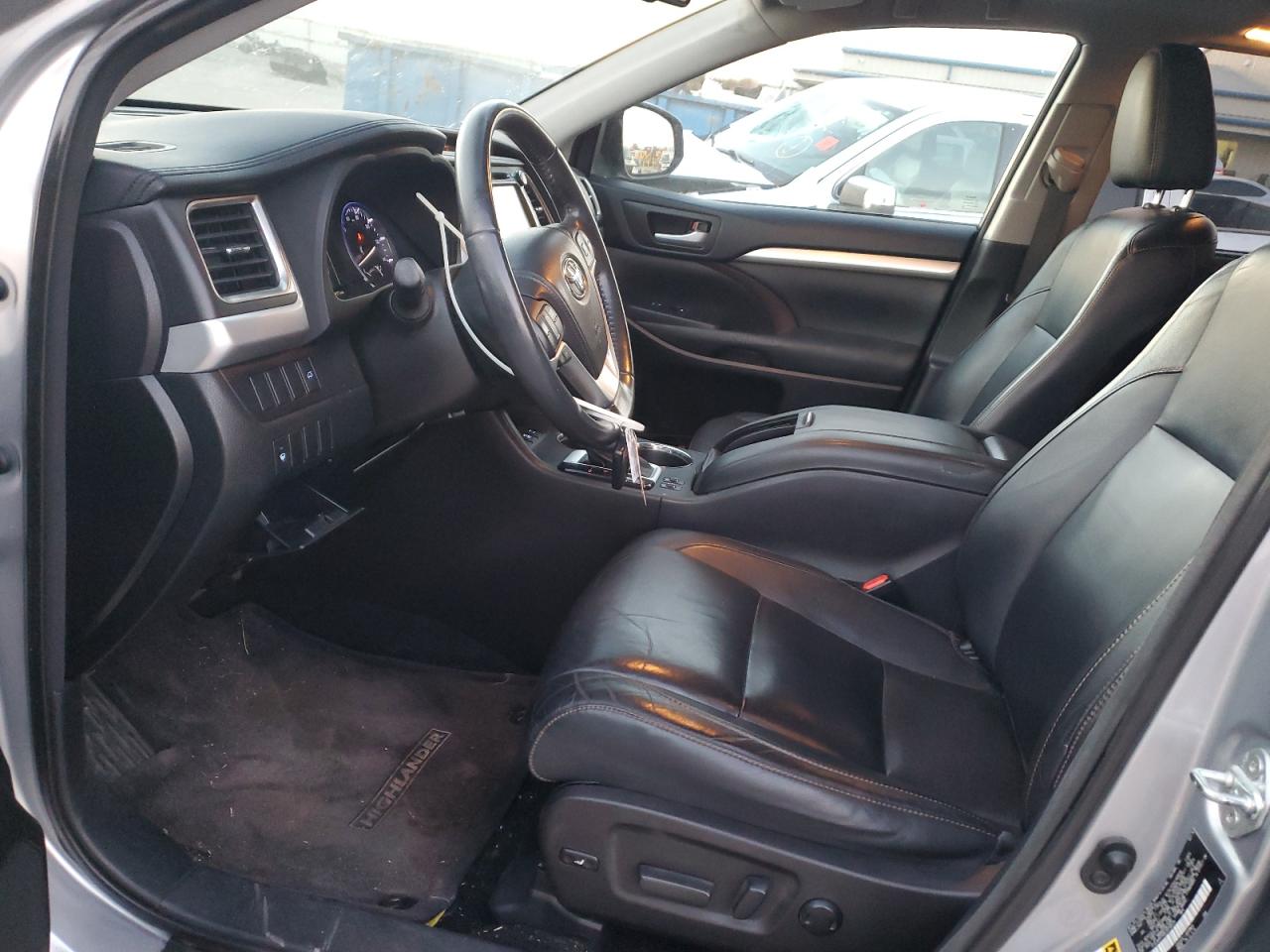 Toyota Highlander Xle Image 6