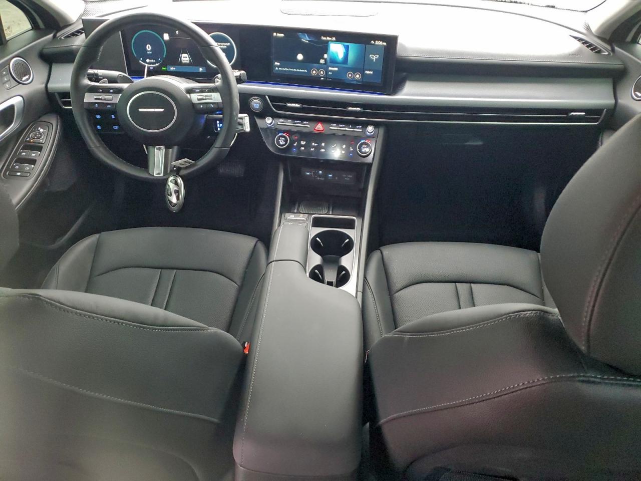 Hyundai SONATA Hybrid Image 2