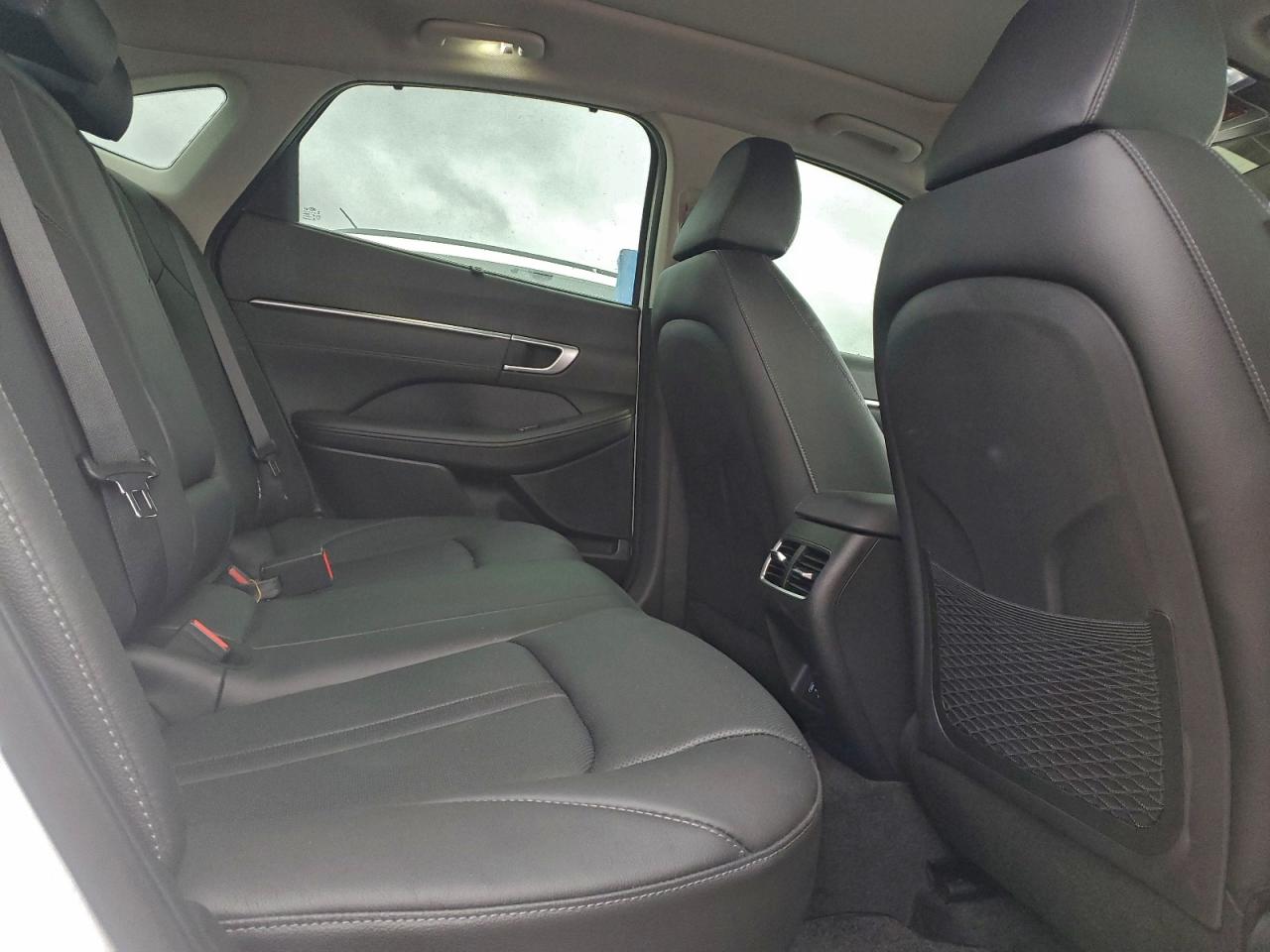 Hyundai SONATA Hybrid Image 6