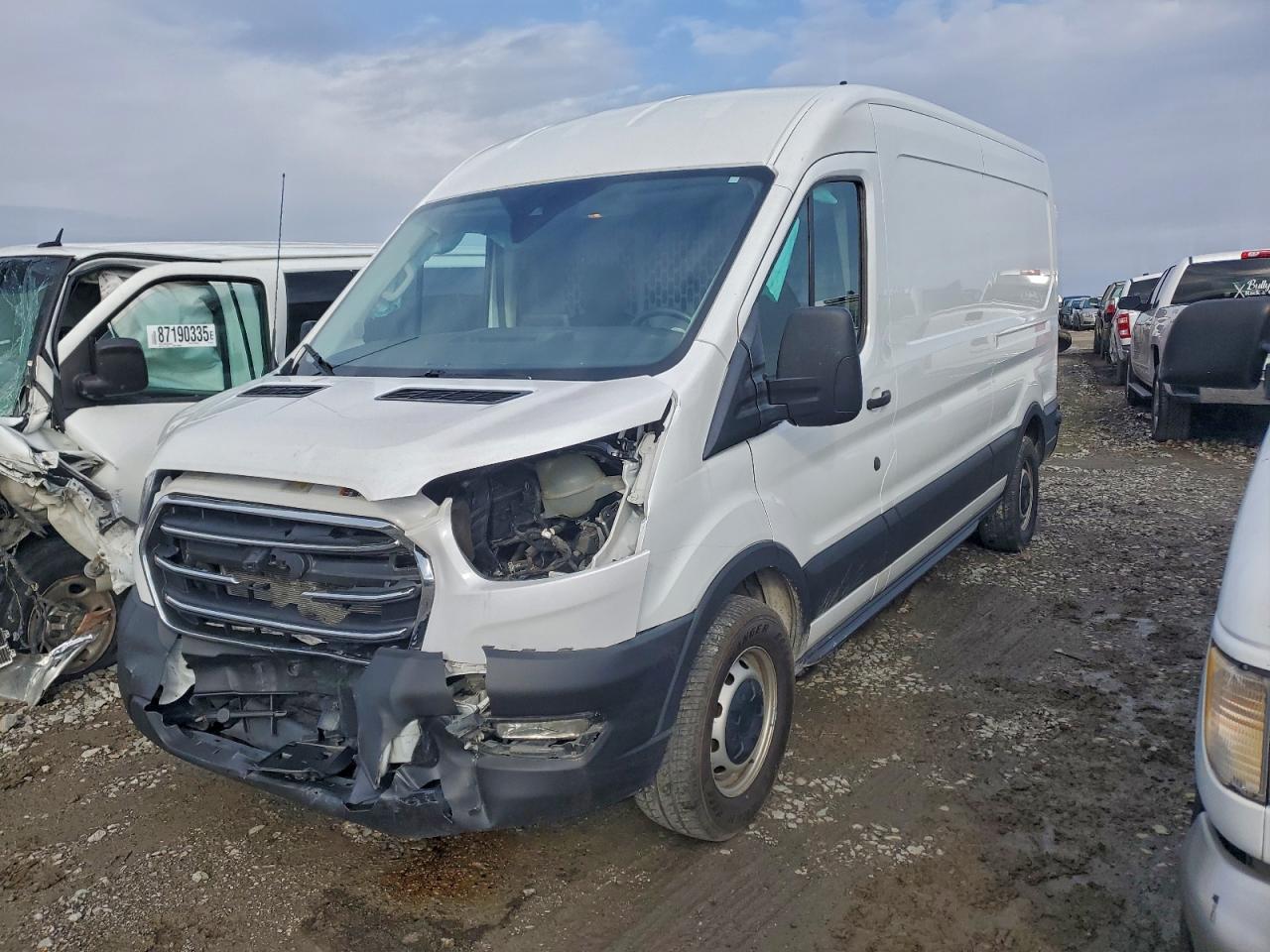 Ford Transit T-250 Image 9