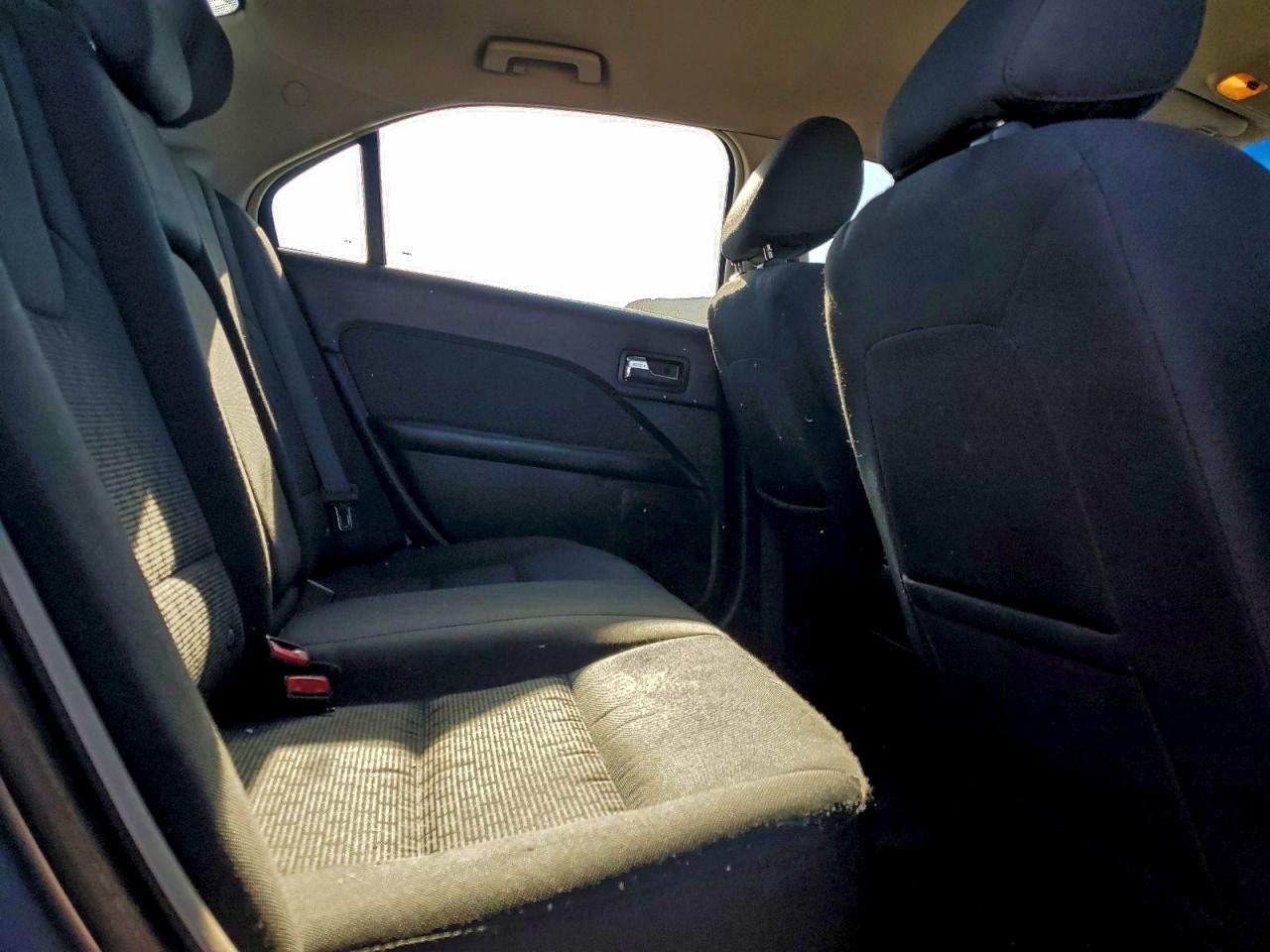 Ford Fusion Se Image 7