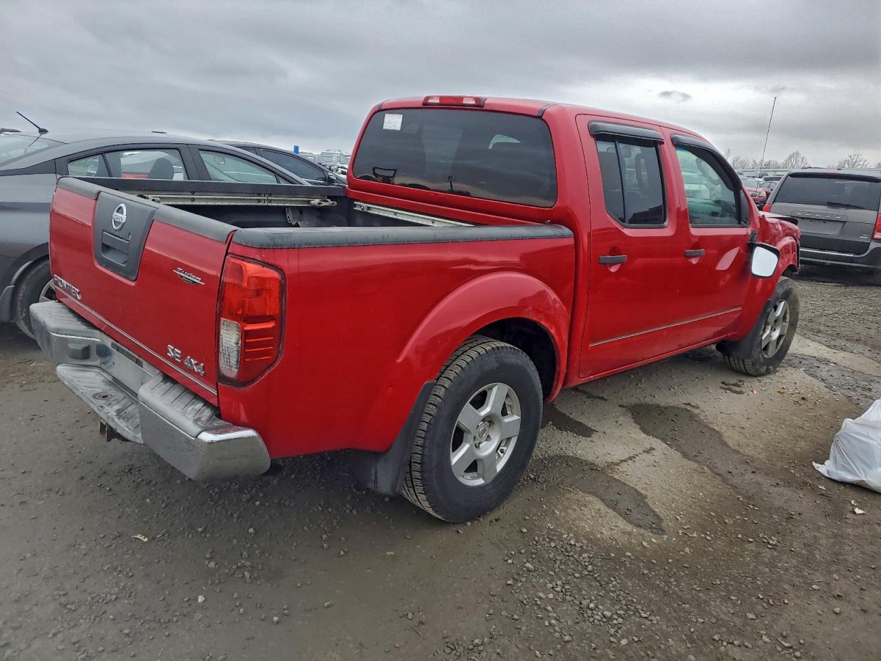 Nissan Frontier Crew Cab Le Image 4